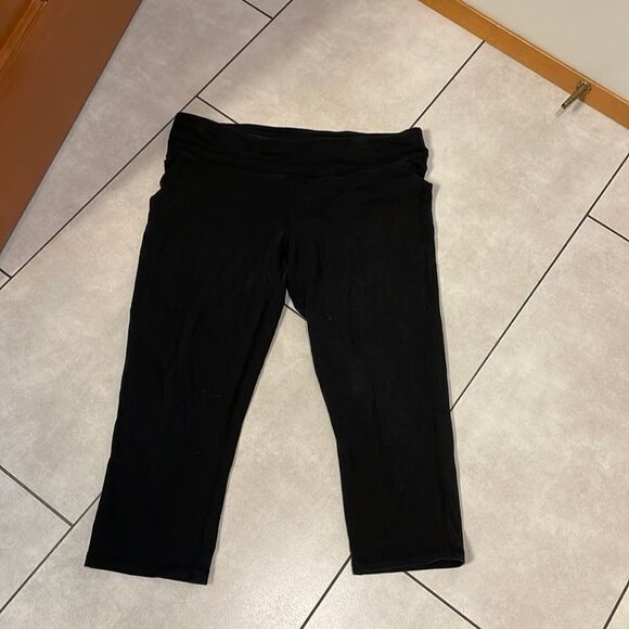 Ideology woman’s black Capri leggings - Picture 1 of 9